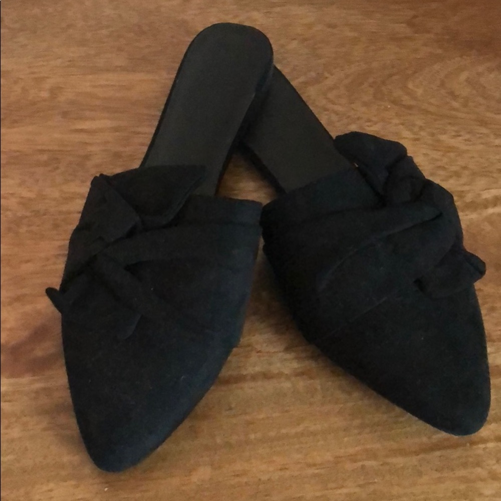 CHARLOTTE RUSSE suede black bow mules